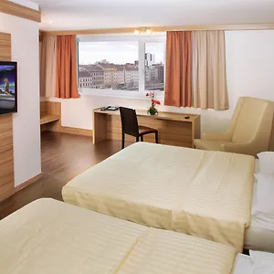 Leonardo Schonbrunn 4* Viena